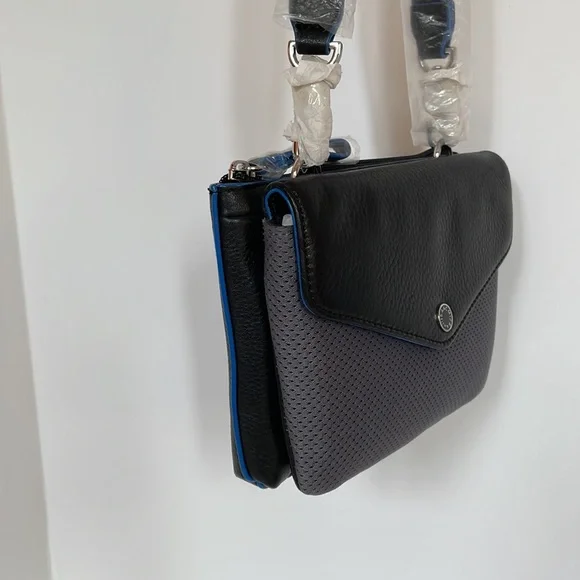 Isaac Mizrahi Crossbody convertible to Belt Bag NWOT - Picture 3 of 6